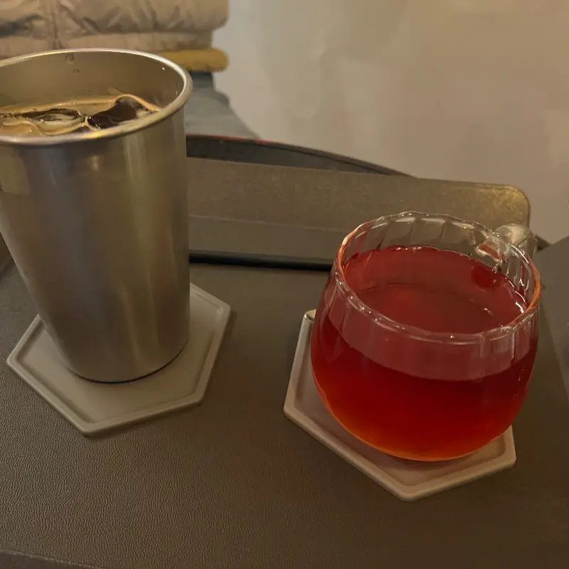 몽하스의 뱅쇼와 디카페인 아메리카노