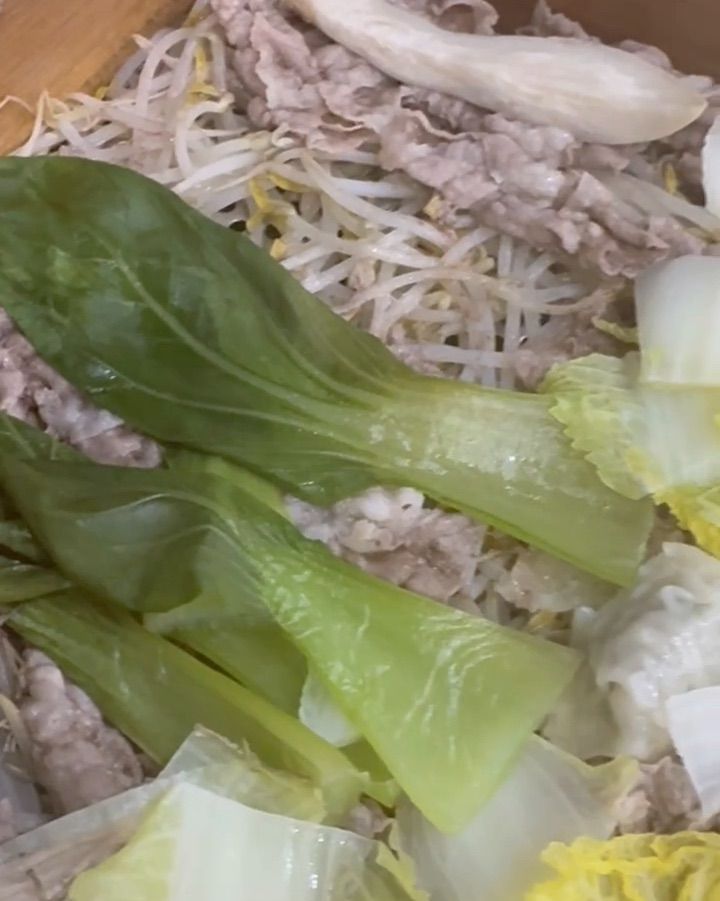 편백찜통 안의 재료들