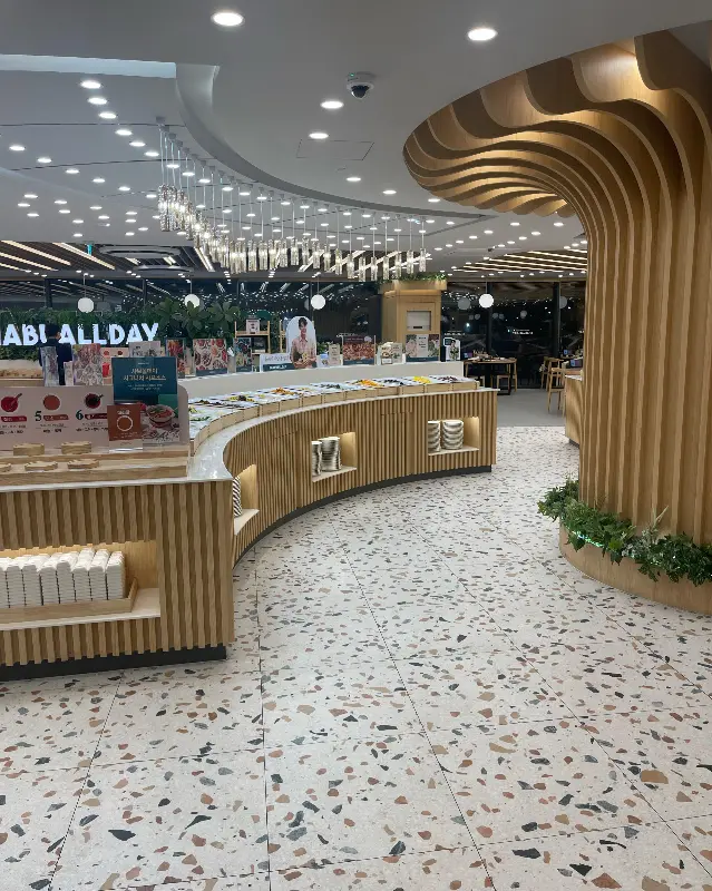 매장 내부 전경