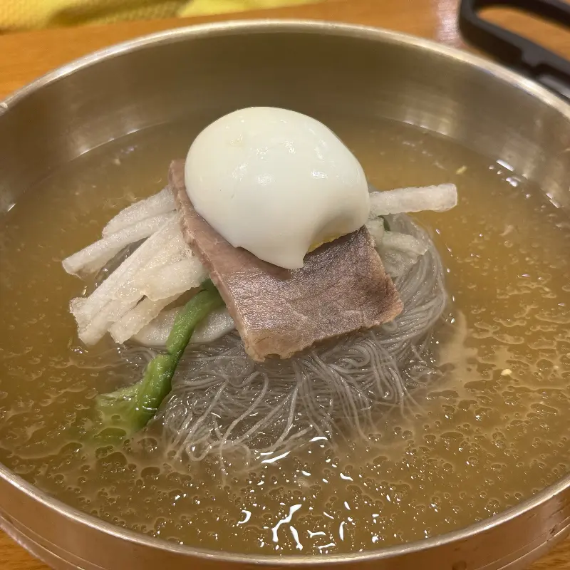 돌솥비빔밥 근접샷