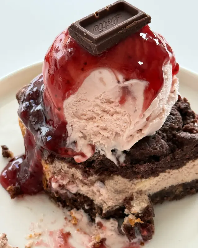 어사이드커피 디저트 쇼케이스