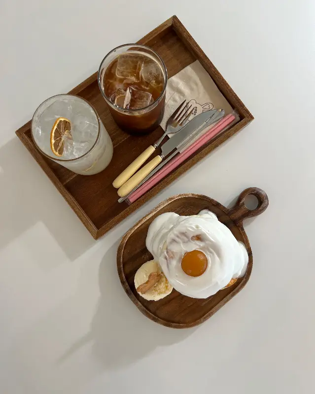 엣헴 수플레와 음료의 완벽한 조화