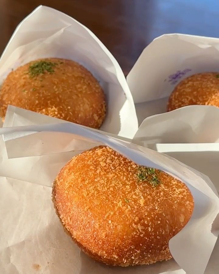 갓 구운 고로케