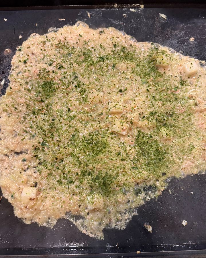 오몬자에서 몬자야끼가 눌러붙은 모습