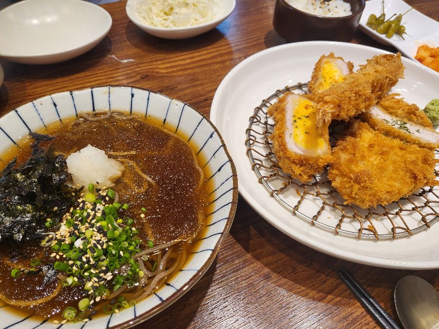 카츠를담다 냉소바정식