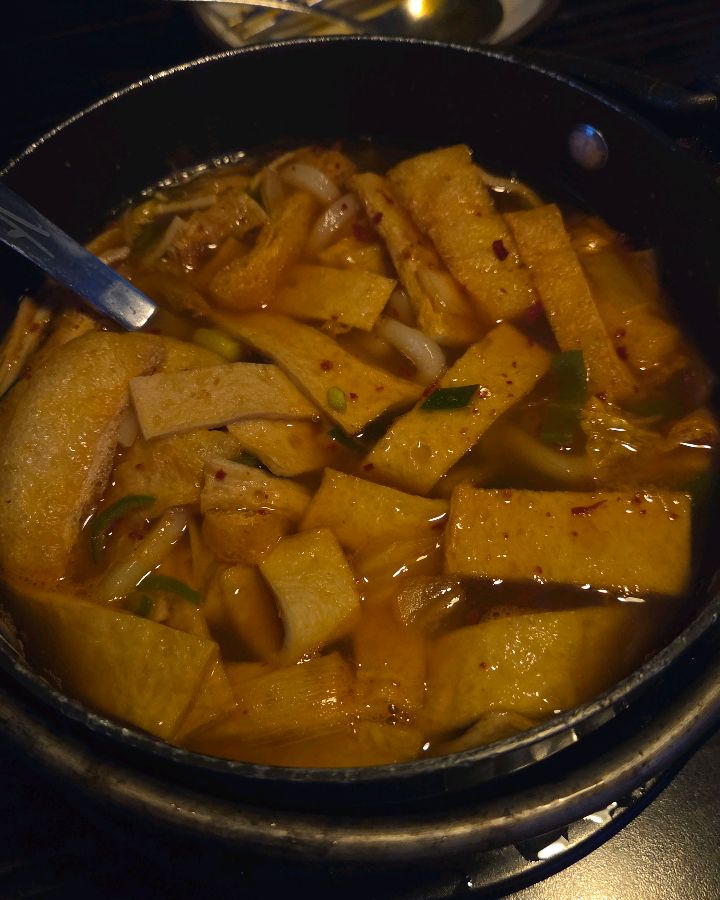 푸짐한 김치우동 한 그릇