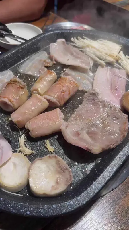 막창, 버섯과 함께 구워먹는 삼겹살