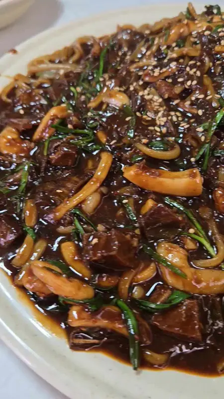 부추쟁반짜장 면