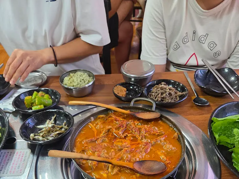 멸치쌈밥 한상차림