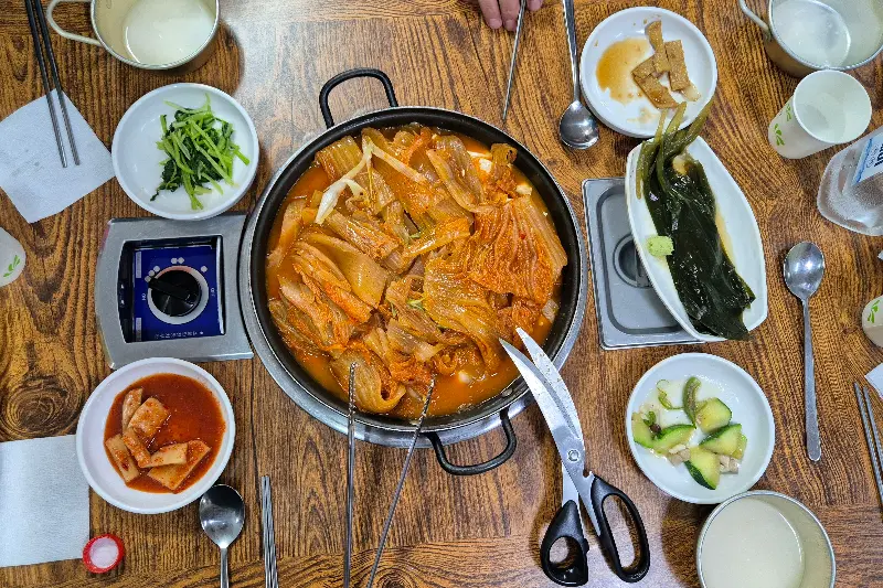 김치찜 한 상 차림