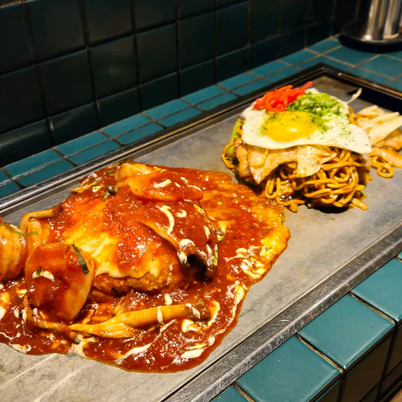 클래식 오코노미야끼와 우와 시그니처 야끼소바