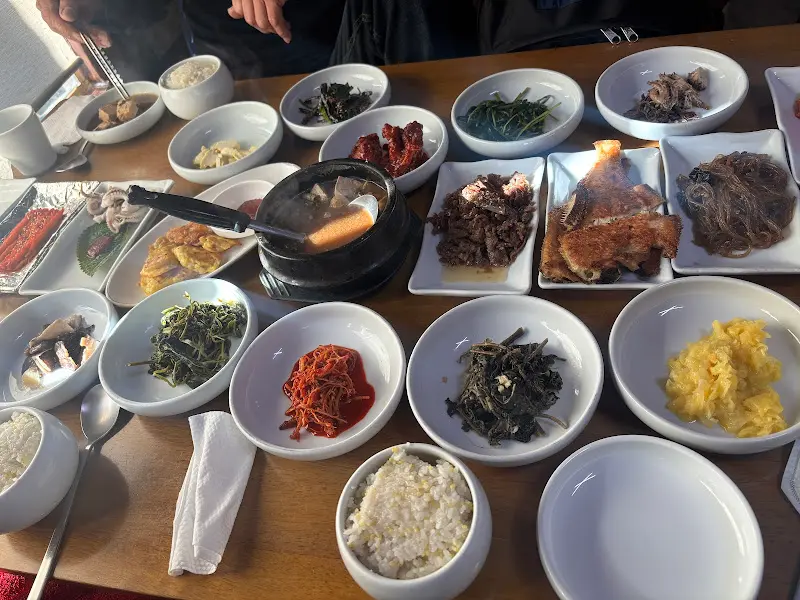 명산정식 한상차림