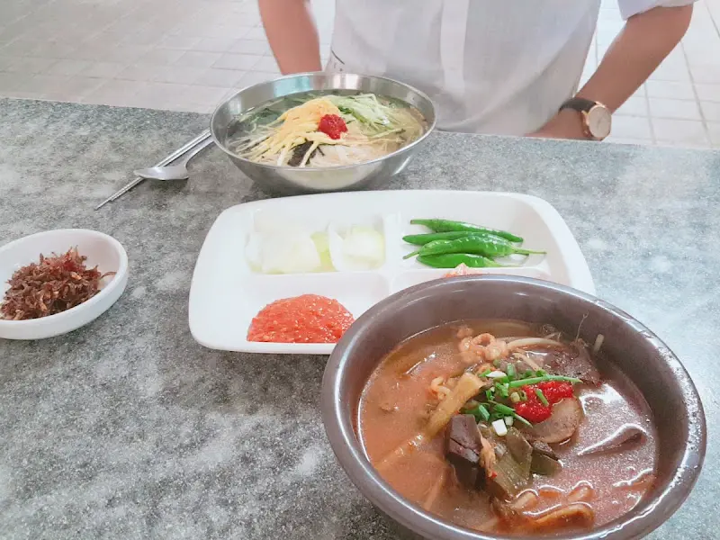천일식당 푸짐한 한 상