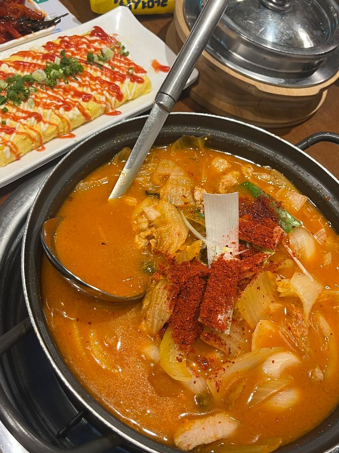 얼큰하고 시원한 김치찌개