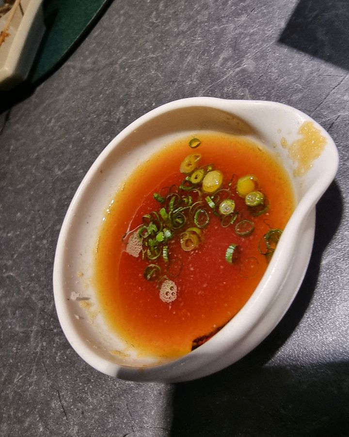 신선한 재료와 깔끔한 맛의 조화, 폰즈 소스