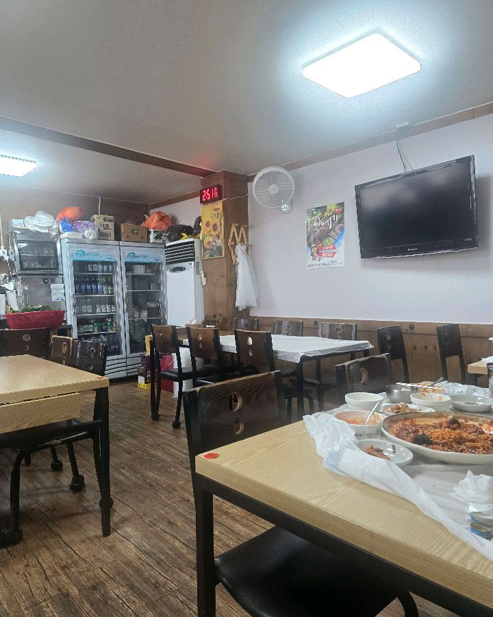 고씨아구찜 내부 전경