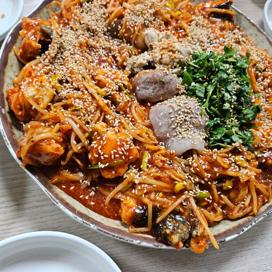 푸짐한 해물찜 한 상