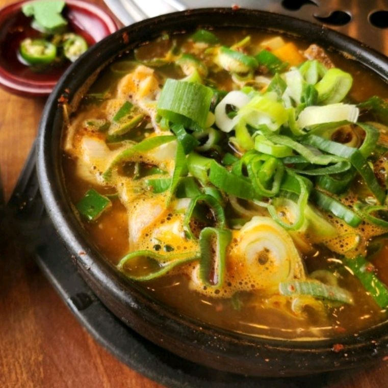 보기만 해도 시원한 한우 국밥