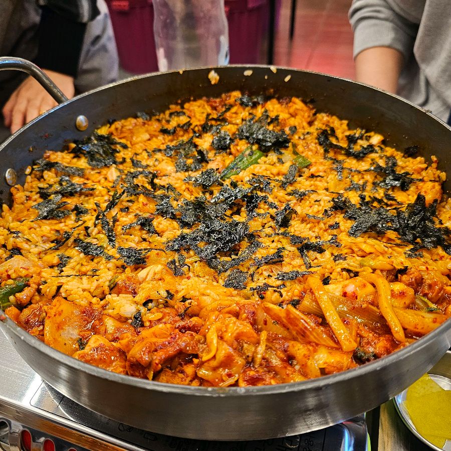 닭갈비의 마무리는 역시 볶음밥!