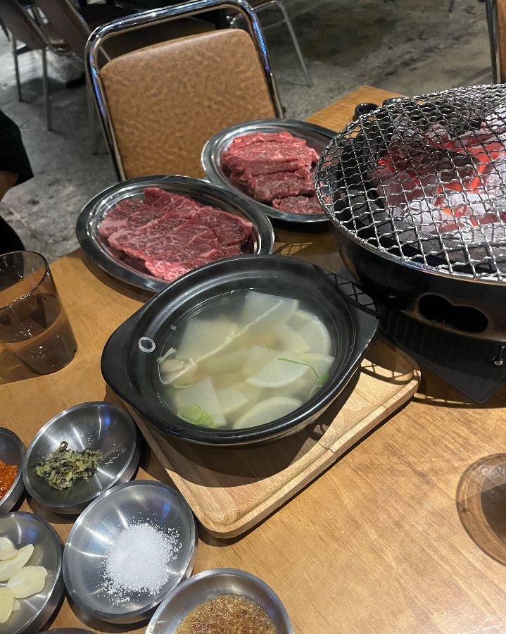 경성고기꾼 왕십리점 소고기무국