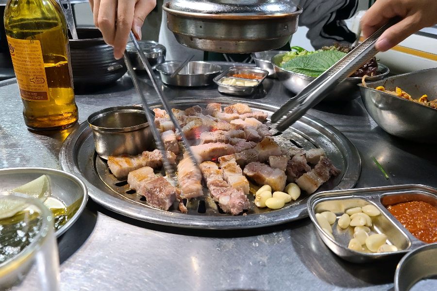 지글지글 익어가는 삼겹살 파티