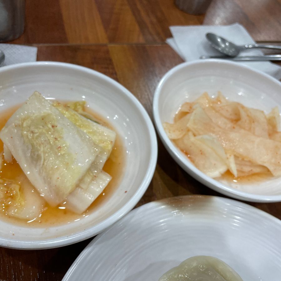 서평면옥 기본 반찬