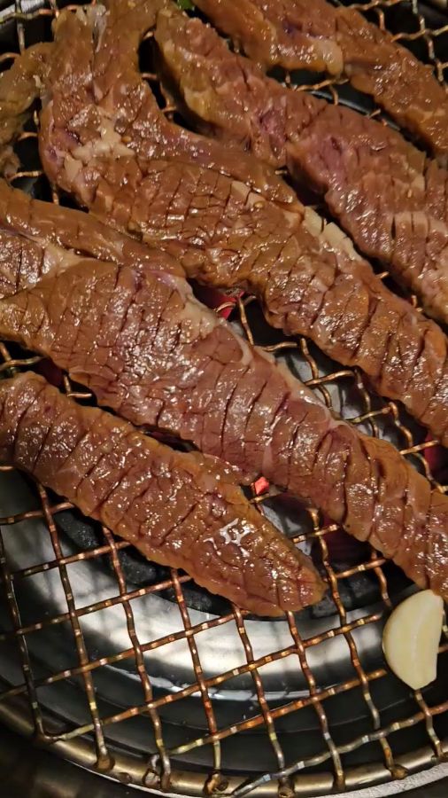 소반 자산동점 소고기 굽는 모습