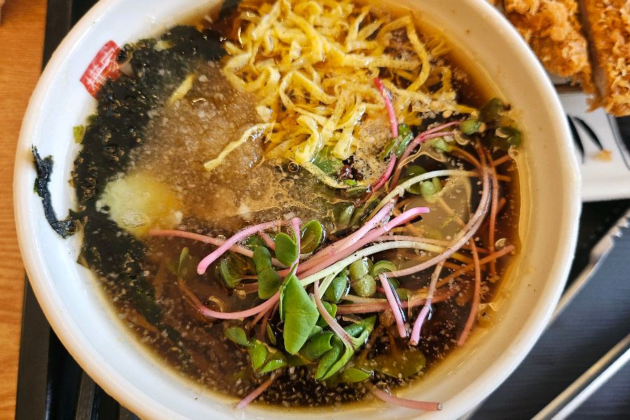 돈까스의 겉바속촉 단면