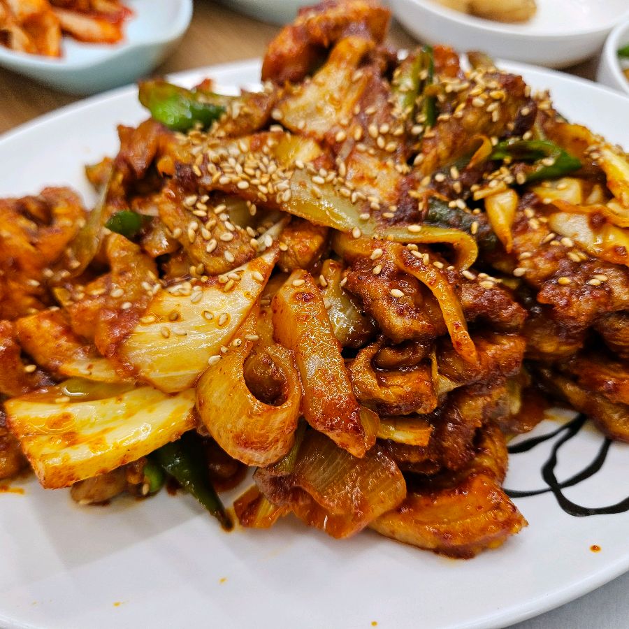 나노감자탕의 돼지 두루치기