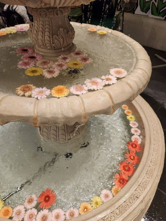 식당 내부에 있는 분수대