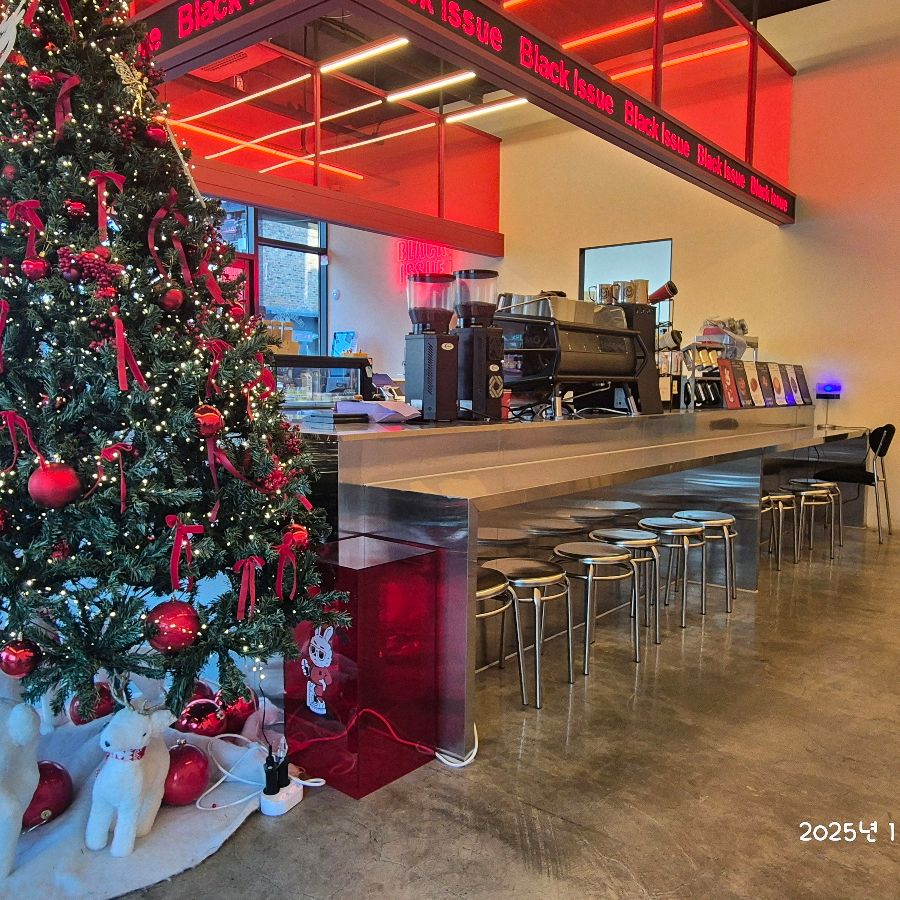 카페 내부 전경