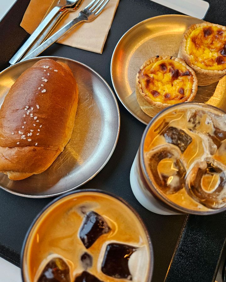 겉바속쫄 소금빵