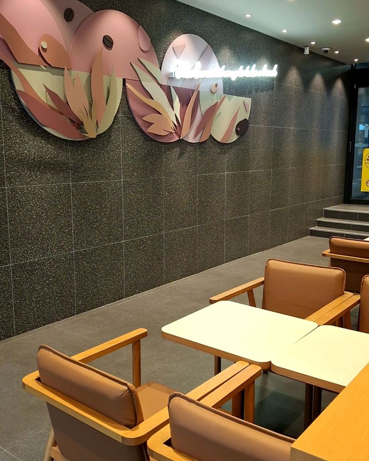 투썸플레이스의 감각적인 인테리어