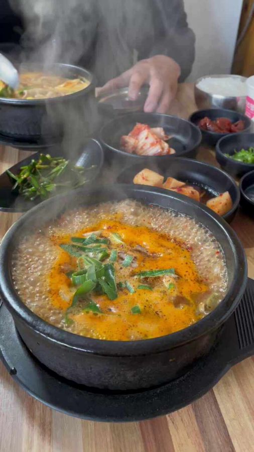 보글보글 끓는 순대국밥