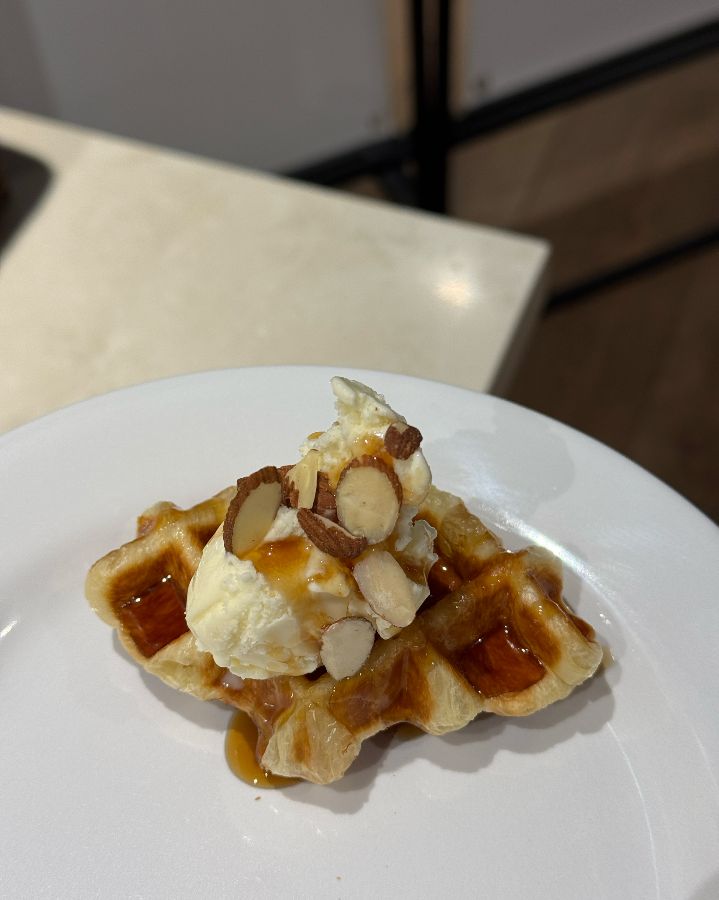 아이스크림과 와플의 만남