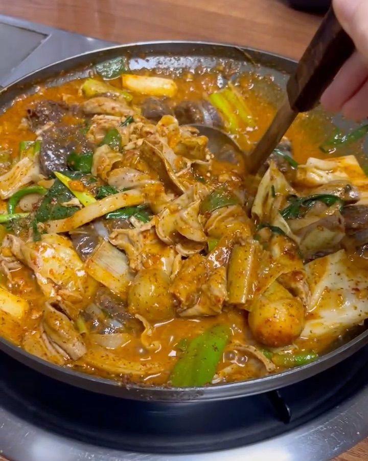 마늘순대곱창전골