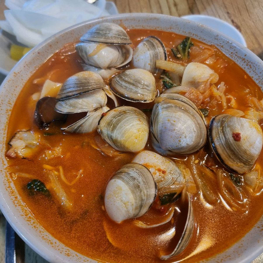 푸짐한 해물짬뽕