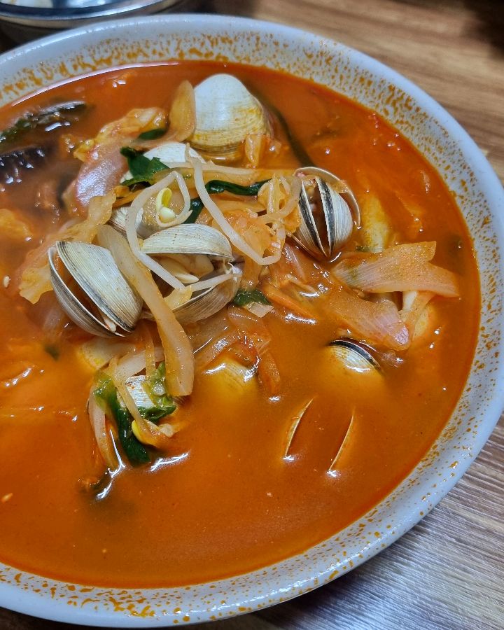 다시 봐도 먹음직스러운 해물짬뽕