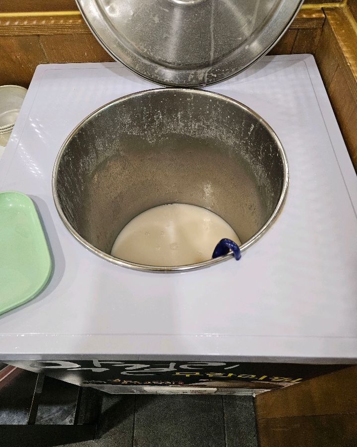 무제한으로 즐길 수 있는 시원한 막걸리