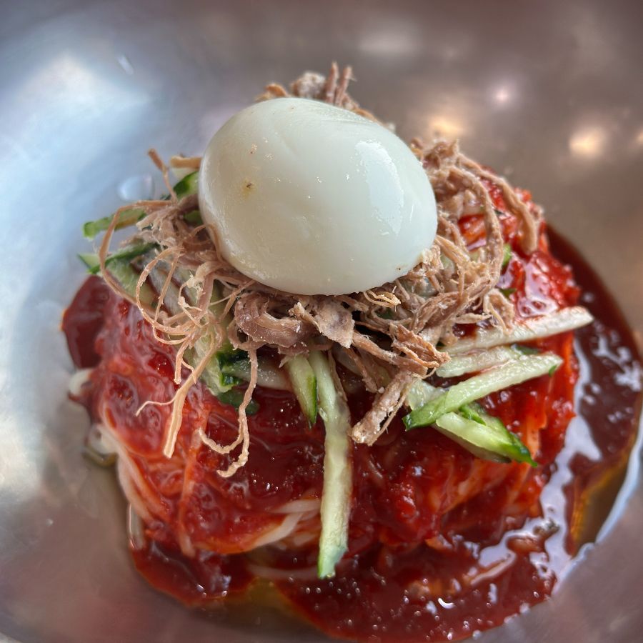 매콤달콤한 비빔밀면