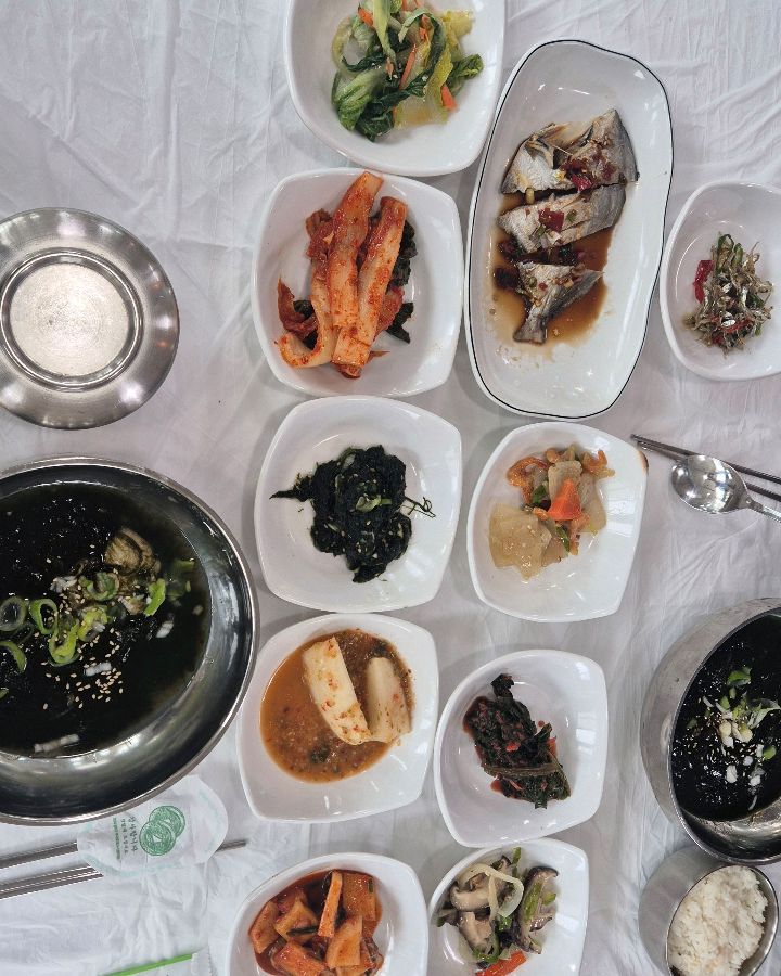 푸짐한 백반 한 상 차림