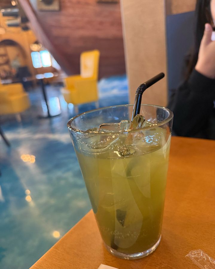 시원한 음료 한 잔