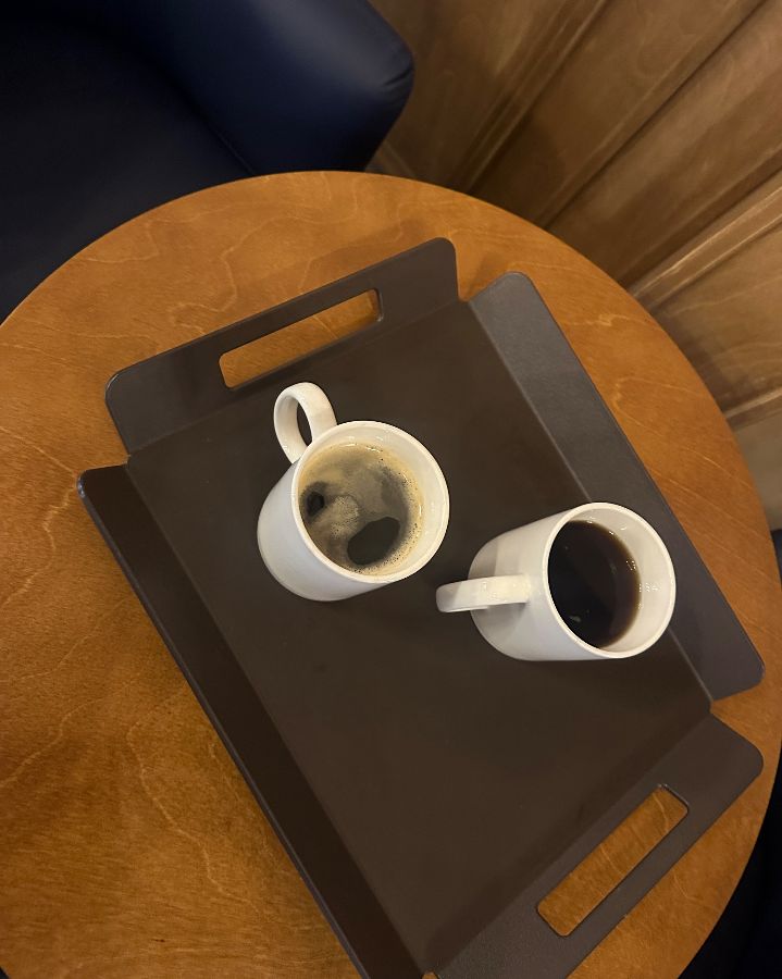 향긋한 커피 두 잔