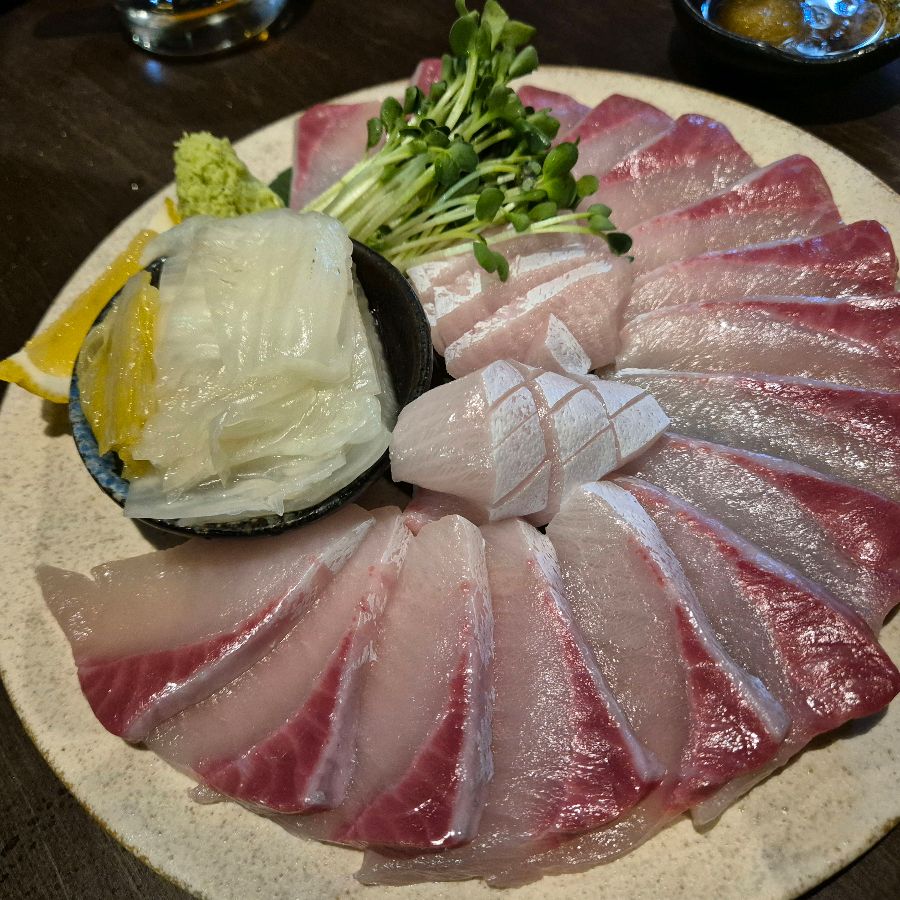 신선함과 숙성의 조화가 돋보이는 숙성회