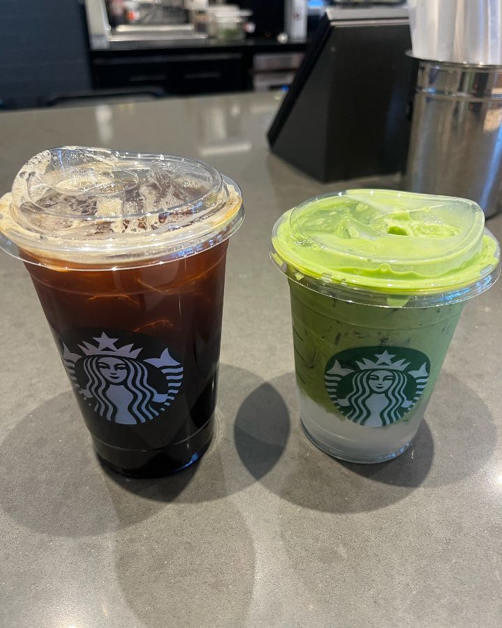 스타벅스 아이스 아메리카노와 말차 프라푸치노