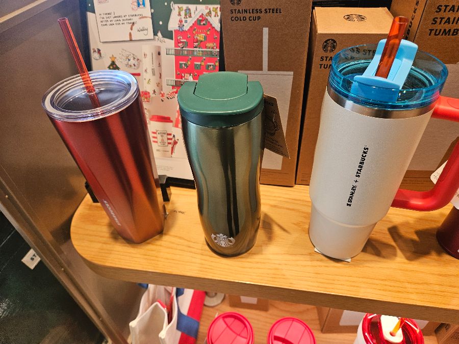 스타벅스 MD 상품 진열