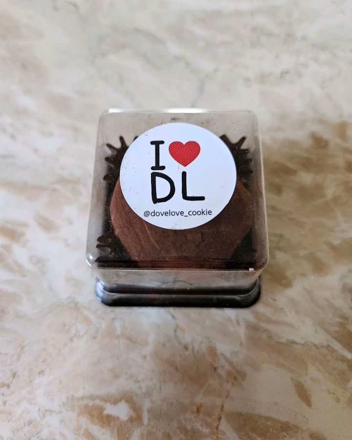 황치즈 가나슈 쿠키 클로즈업