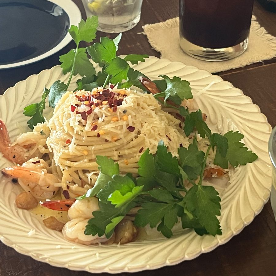 신선한 해산물의 풍미가 가득한 새우 오일 파스타