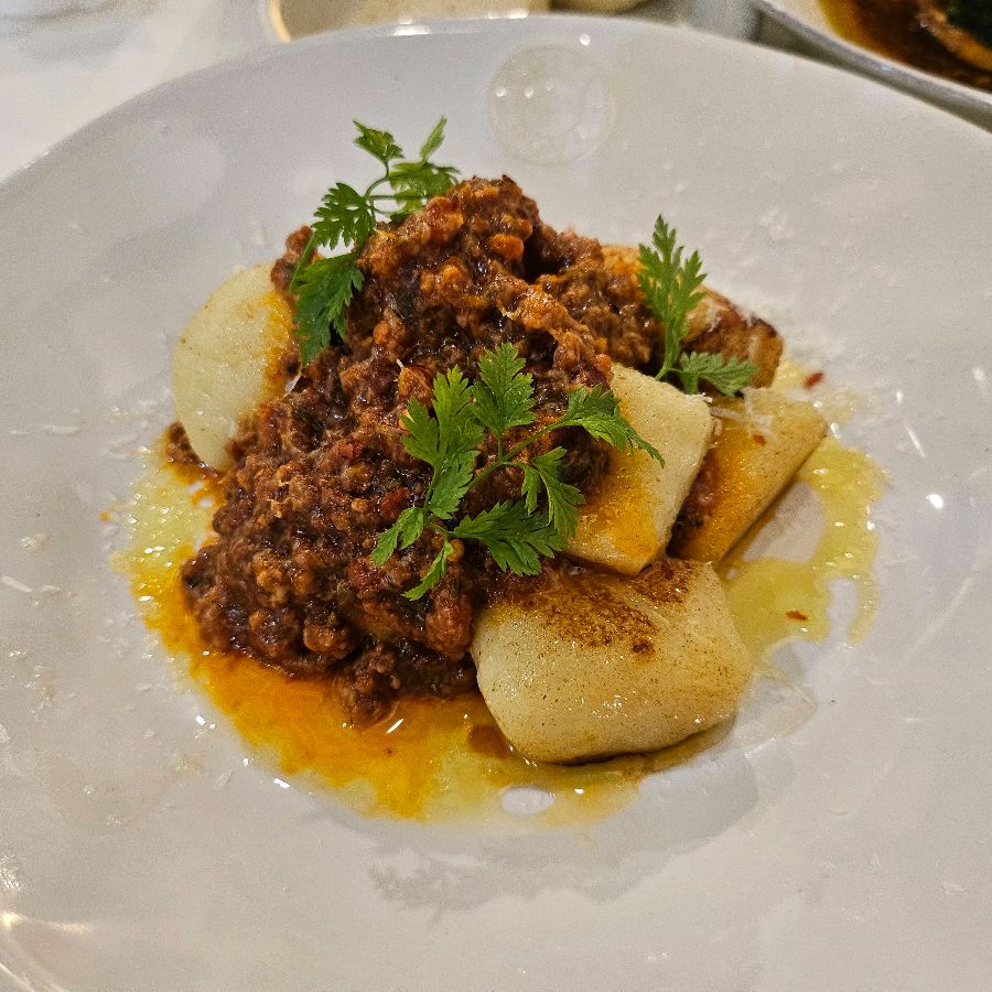 정갈하게 담겨 나온 뇨끼