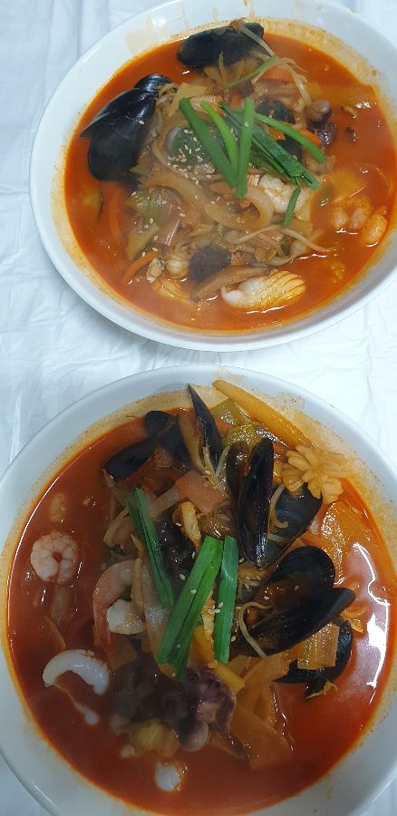 푸짐한 해물 짬뽕 두 그릇